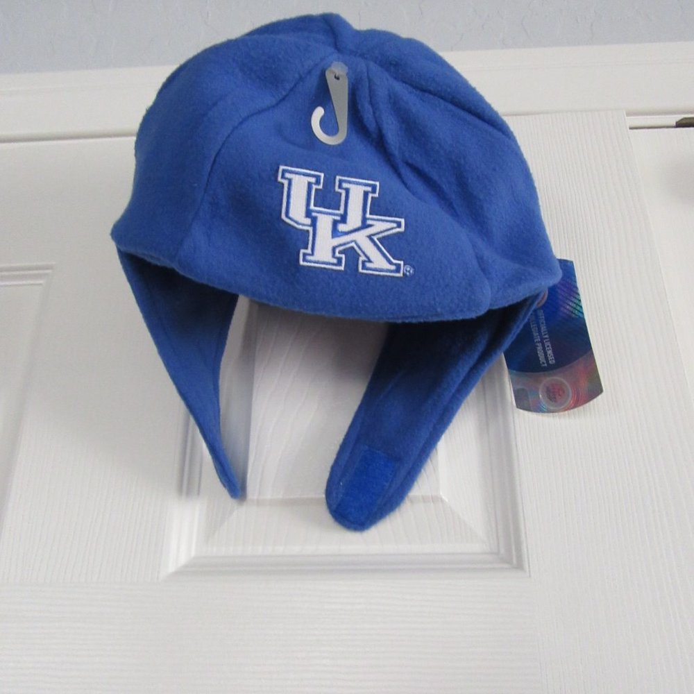 2 Pieces UK  beanie and minidiaperbag